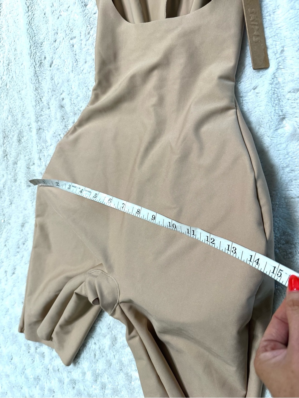 NWT- SKIMS BODY BUTT LIFTING OPEN BUST BODYSUIT Shape wear - Picture 13 of 15